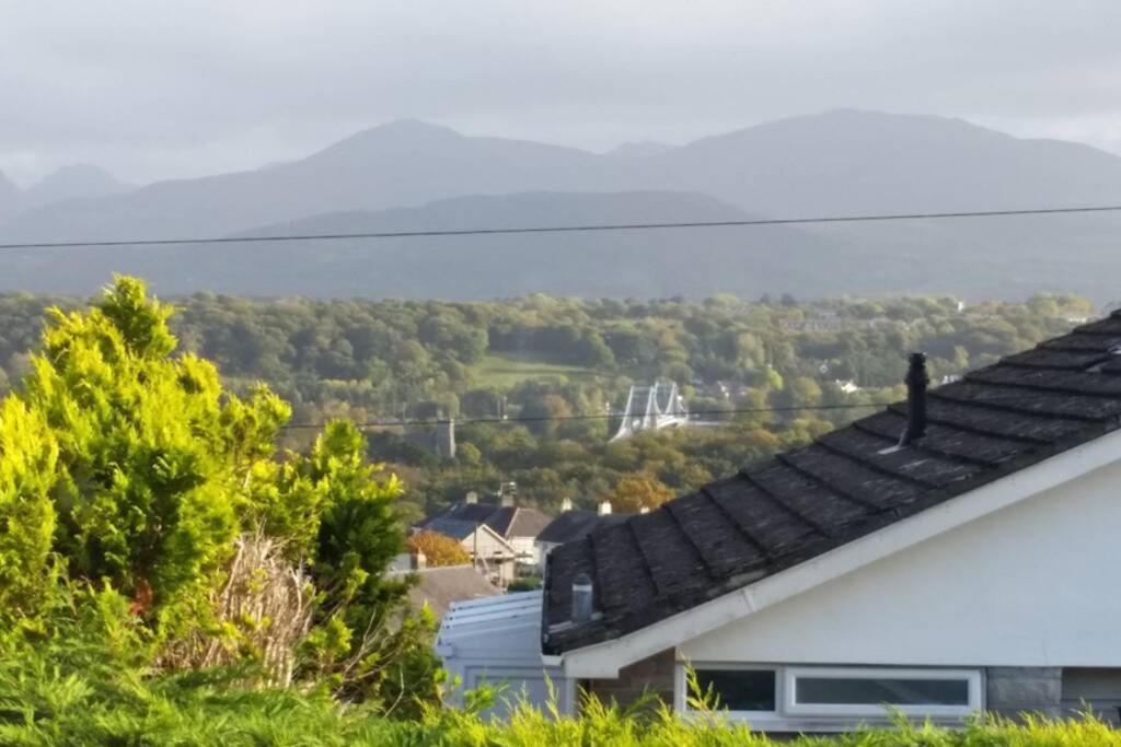 Snowdonia View On Isle Of Anglesey Villa Menai Bridge Eksteriør bilde
